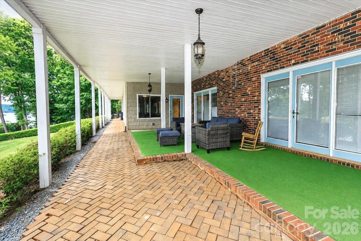 113 Tinker Place — Troutman