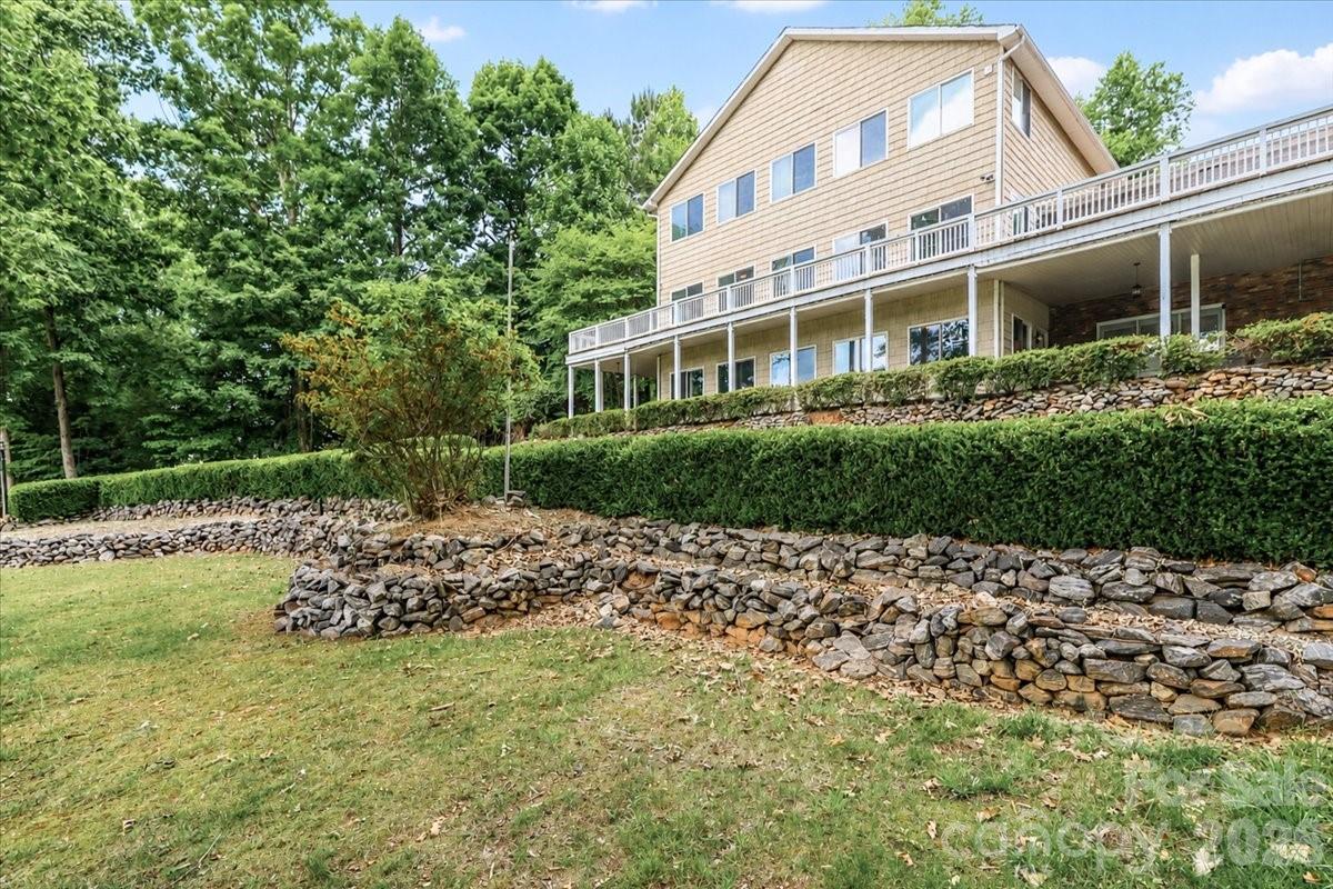 113 Tinker Place — Troutman