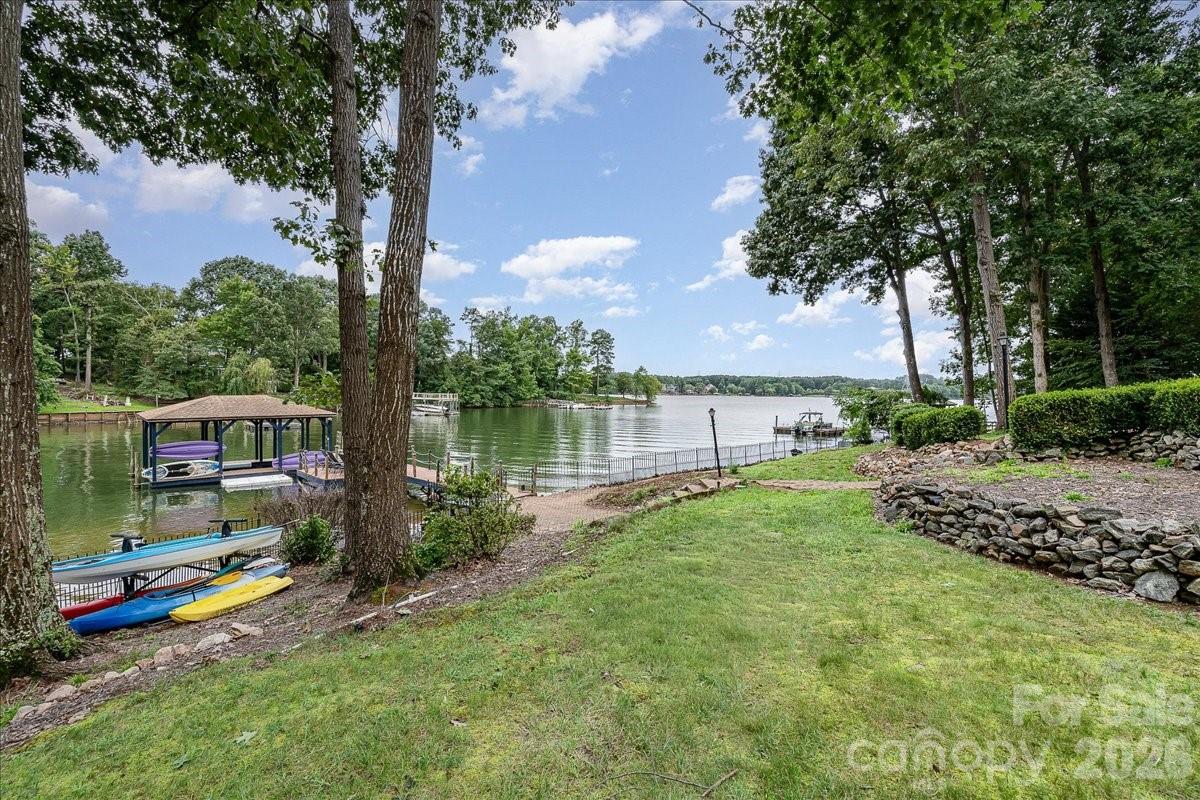 113 Tinker Place — Troutman