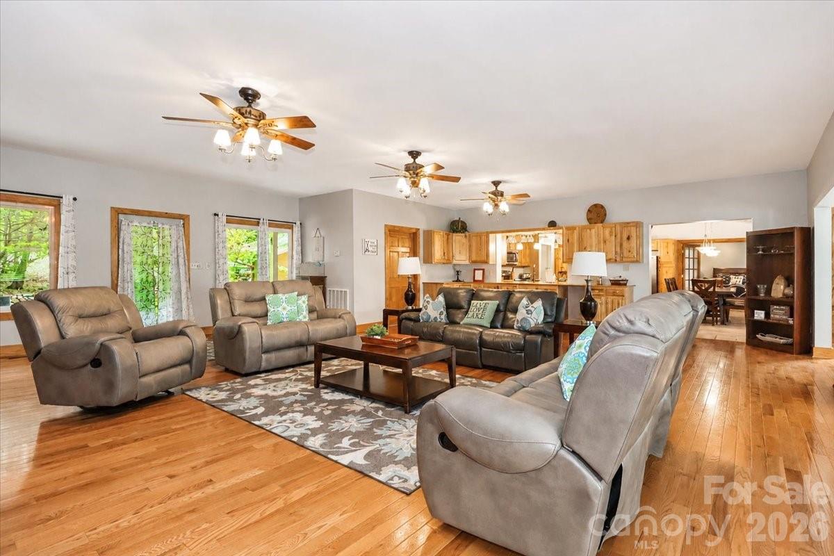 113 Tinker Place — Troutman