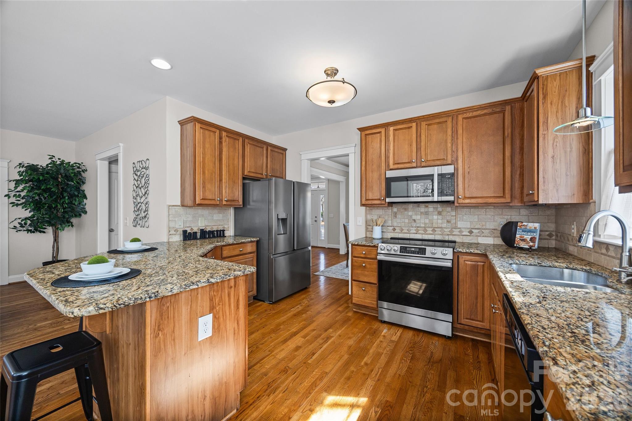 1039 Hunters Run Drive — Tega Cay
