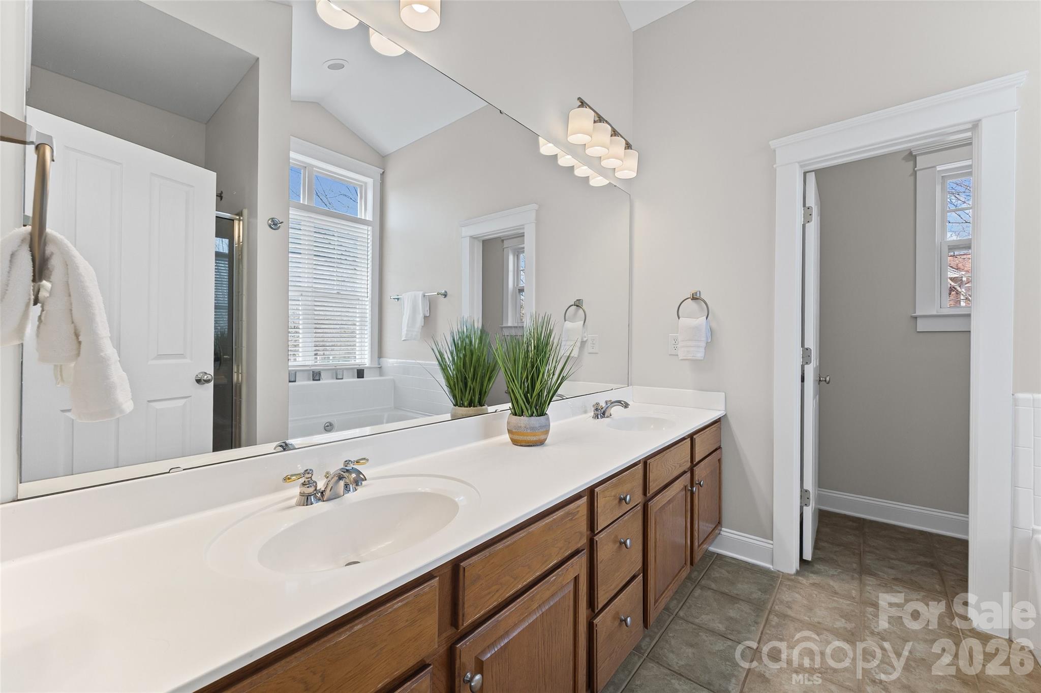 1039 Hunters Run Drive — Tega Cay