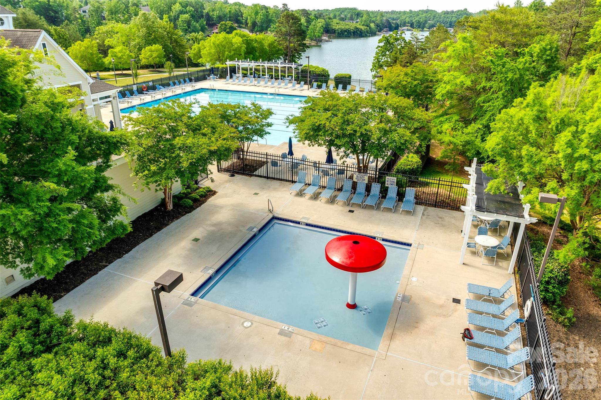 1039 Hunters Run Drive — Tega Cay