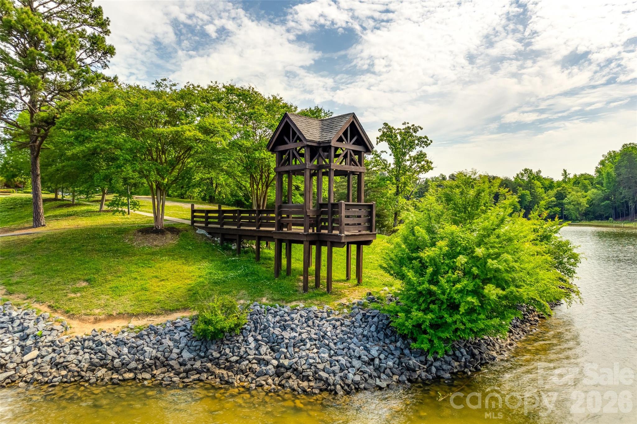 1039 Hunters Run Drive — Tega Cay