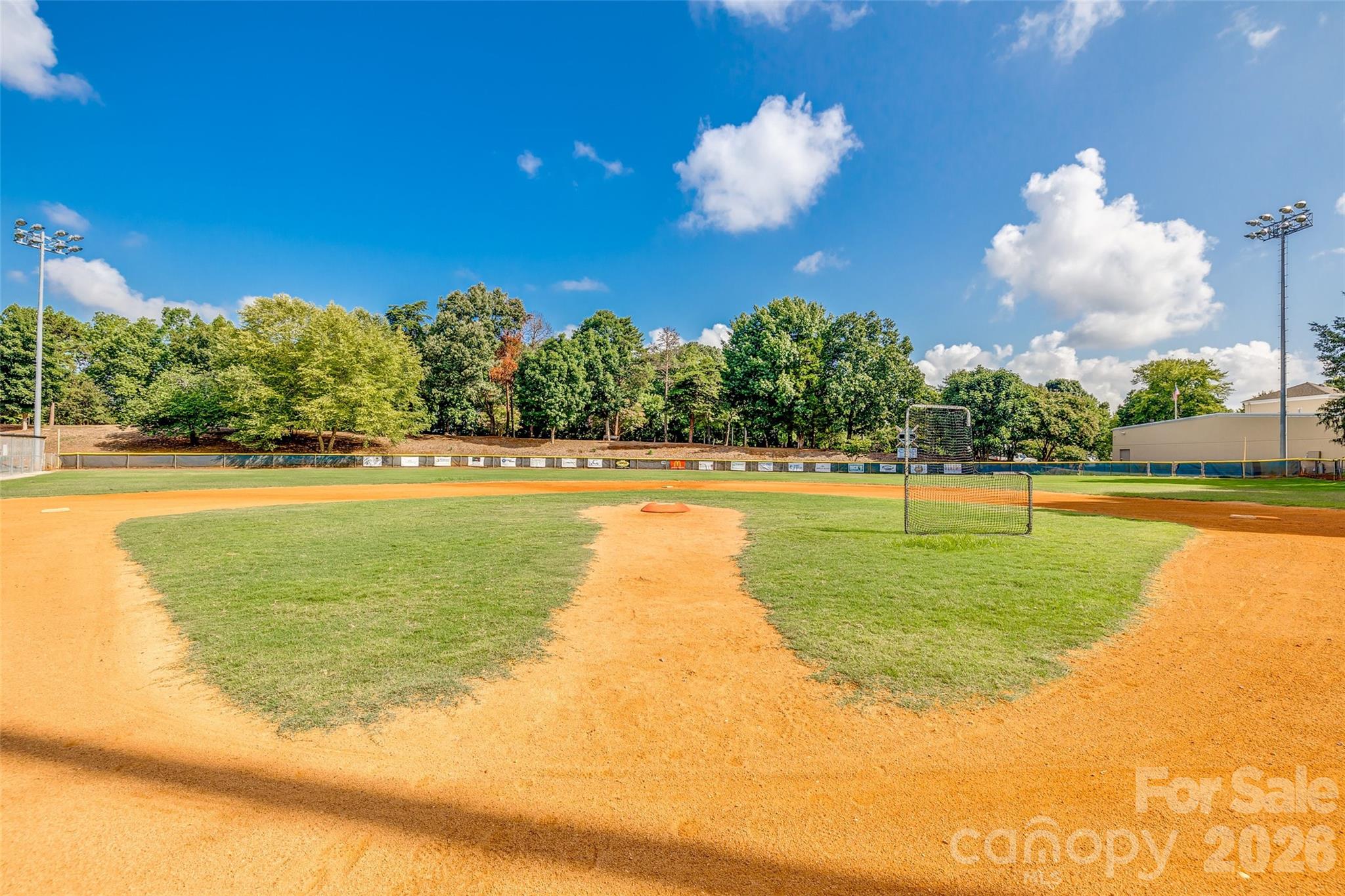 1039 Hunters Run Drive — Tega Cay