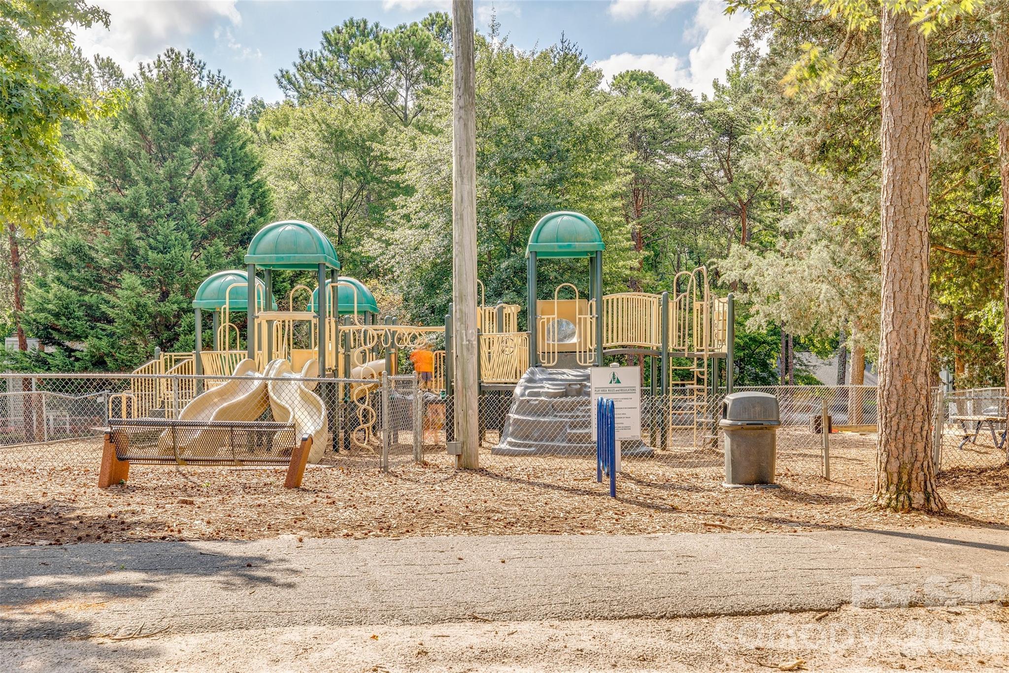 1039 Hunters Run Drive — Tega Cay