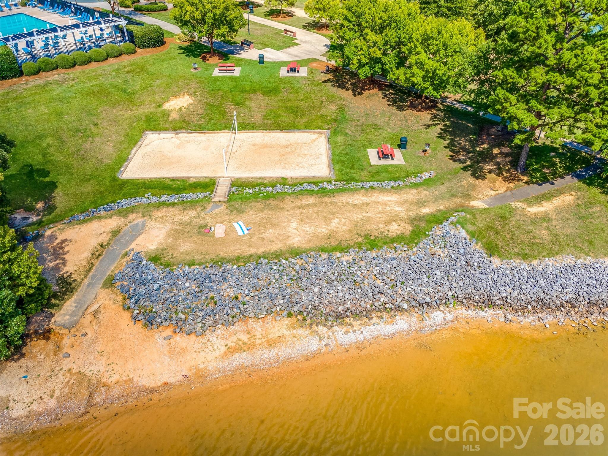 1039 Hunters Run Drive — Tega Cay