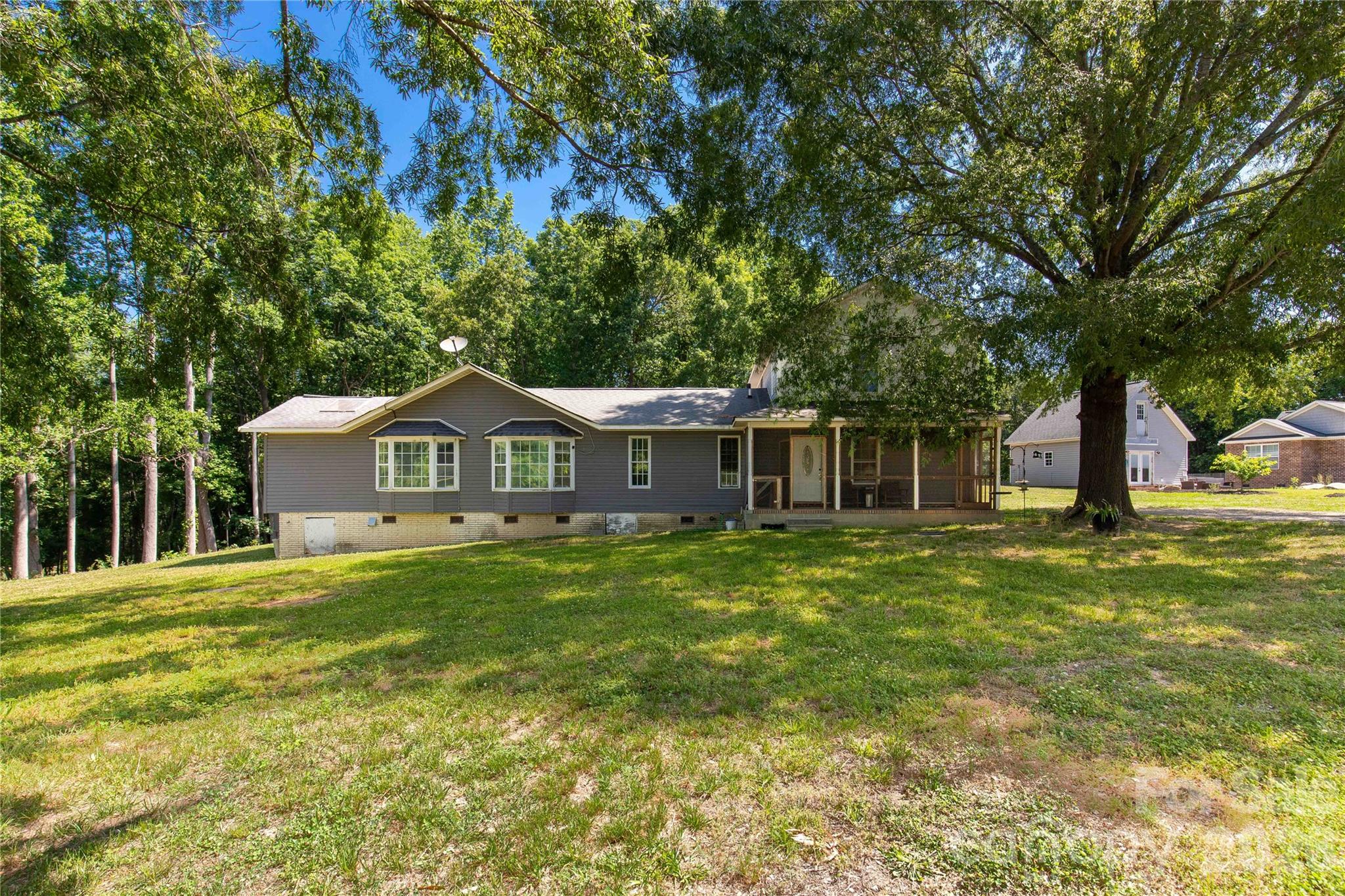 1845 Templeton Road — Clover