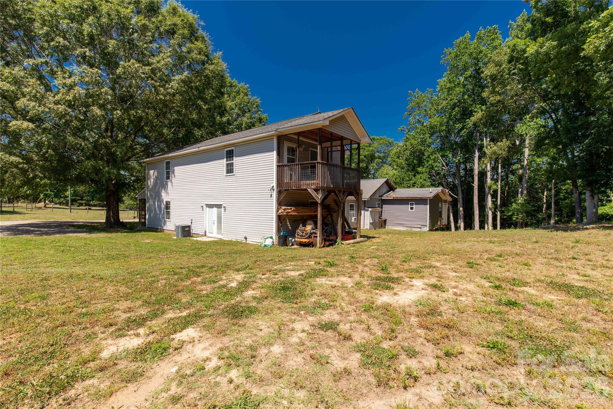 1845 Templeton Road — Clover
