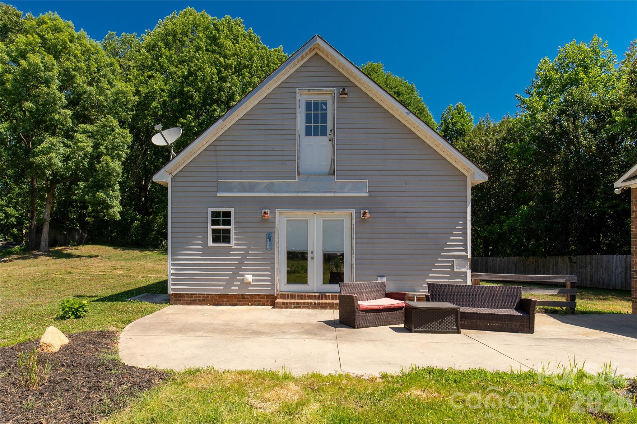 1845 Templeton Road — Clover