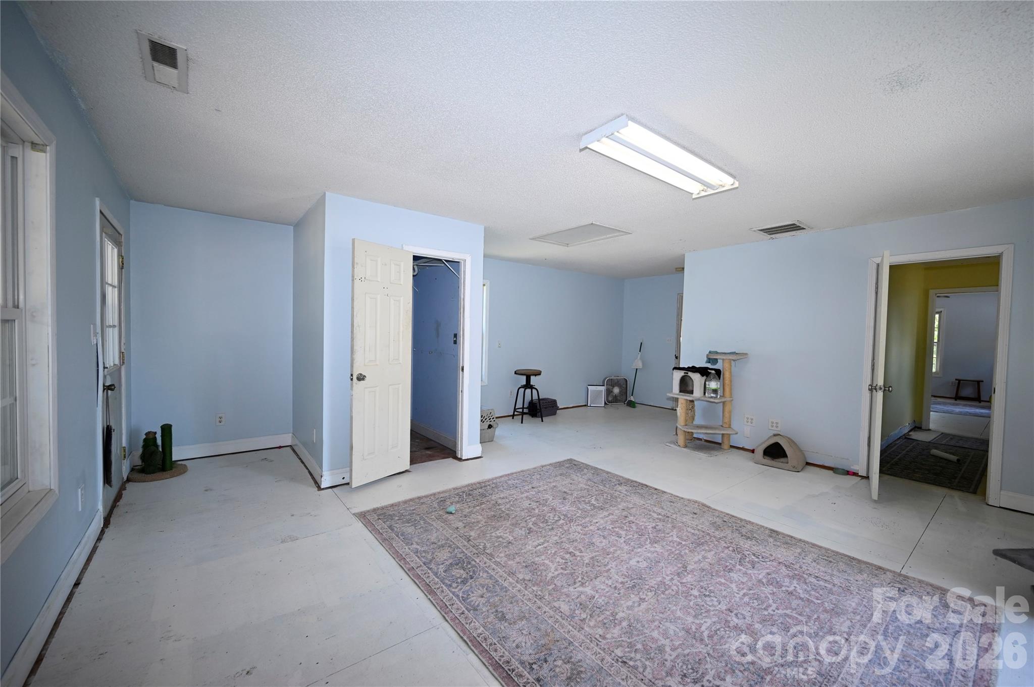 1845 Templeton Road — Clover