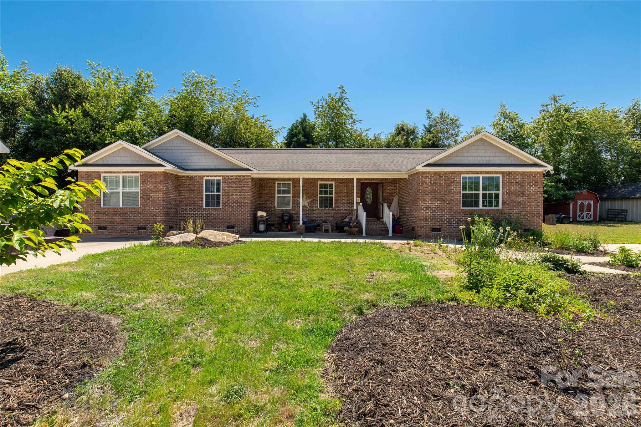 1845 Templeton Road — Clover