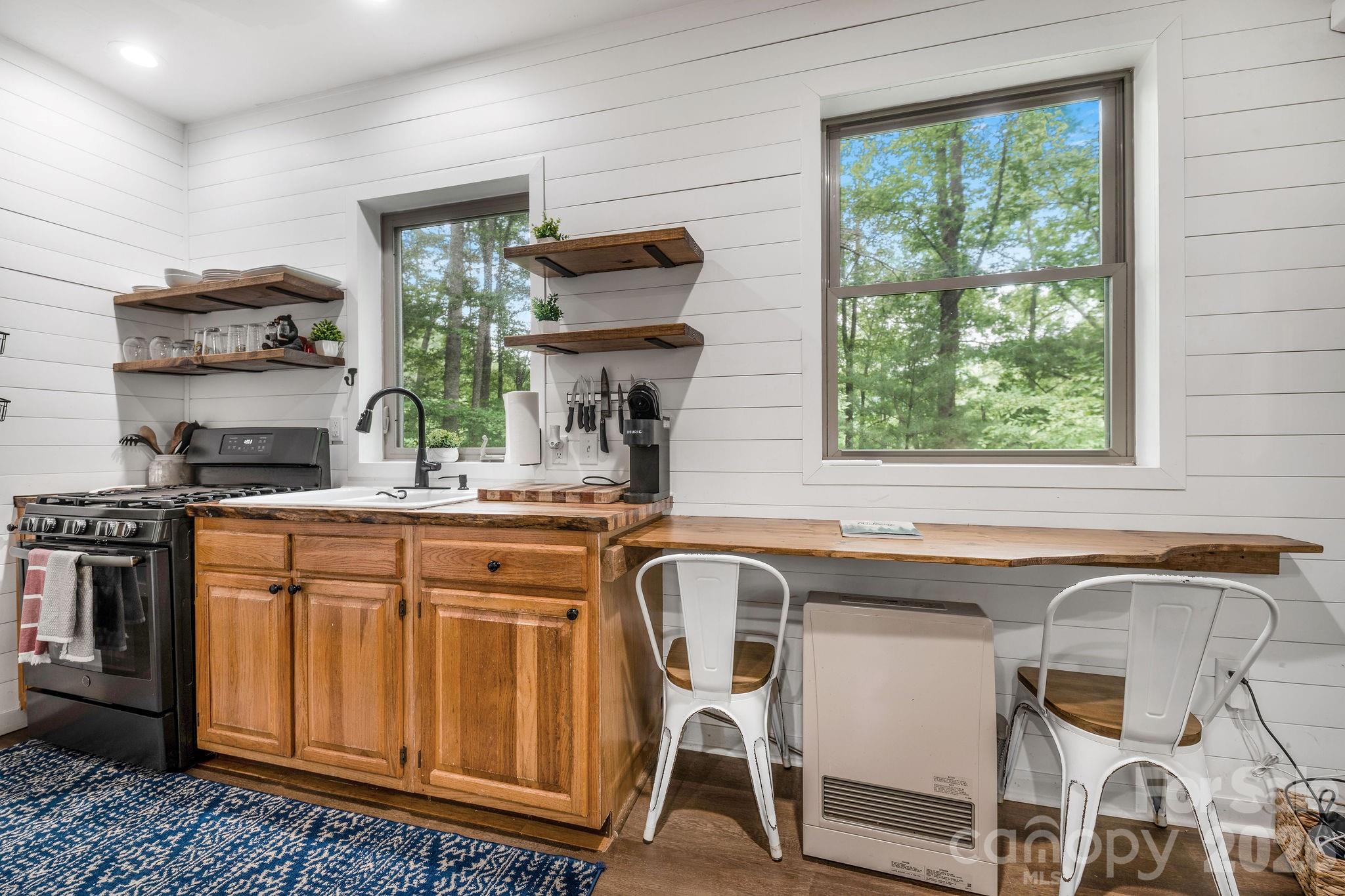 2504 Upper Paw Paw Road — Marshall