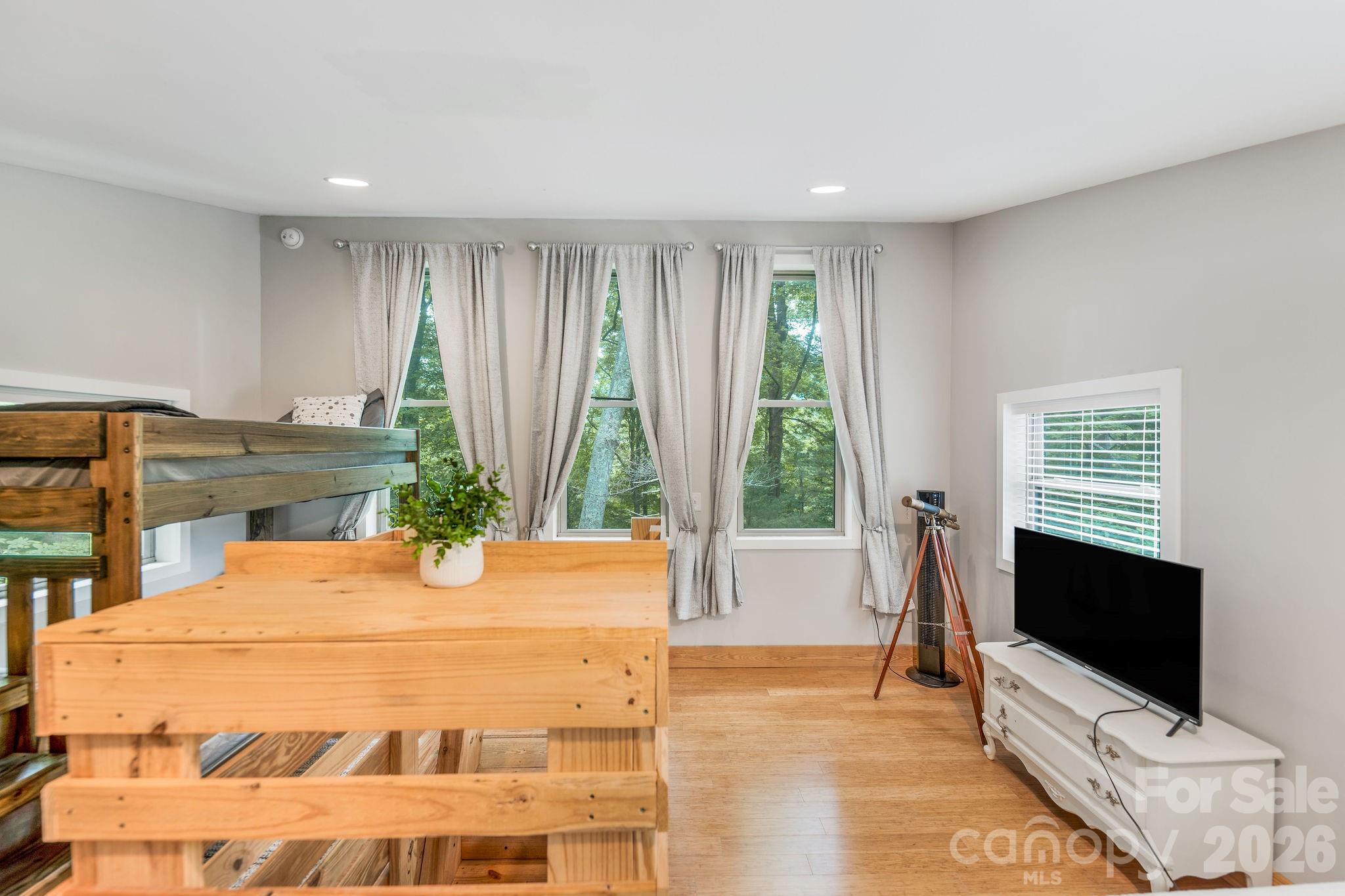 2504 Upper Paw Paw Road — Marshall