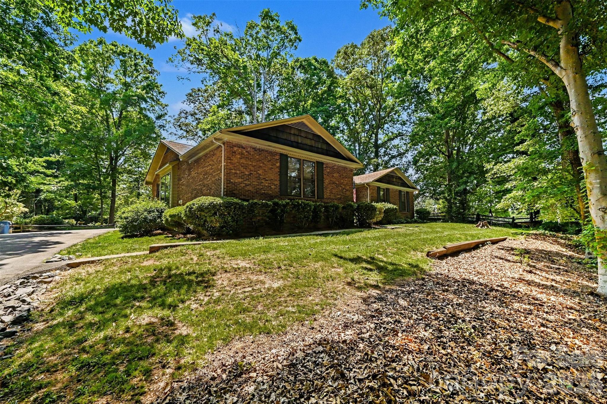 5523 Beaver Dam Lane — Mint Hill
