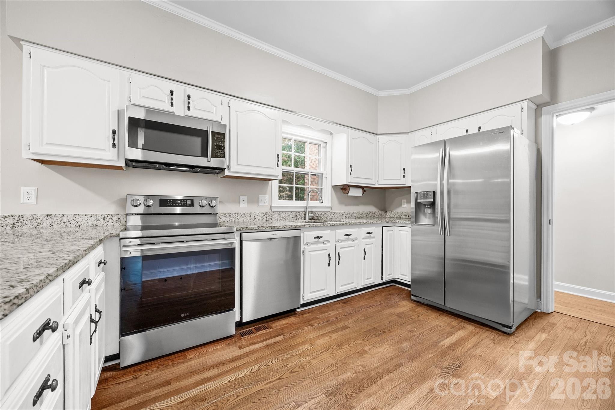 2115 E Providence Drive — Charlotte