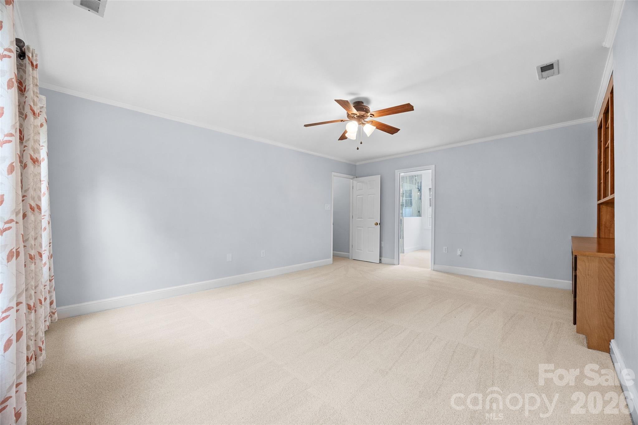 2115 E Providence Drive — Charlotte