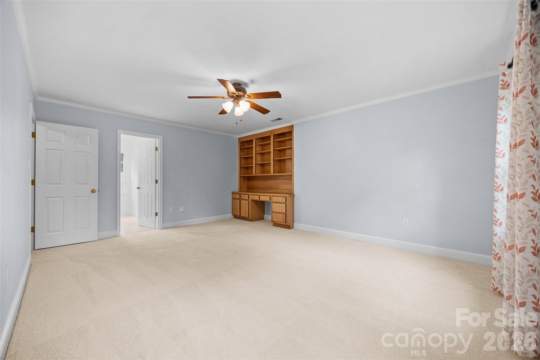 2115 E Providence Drive — Charlotte