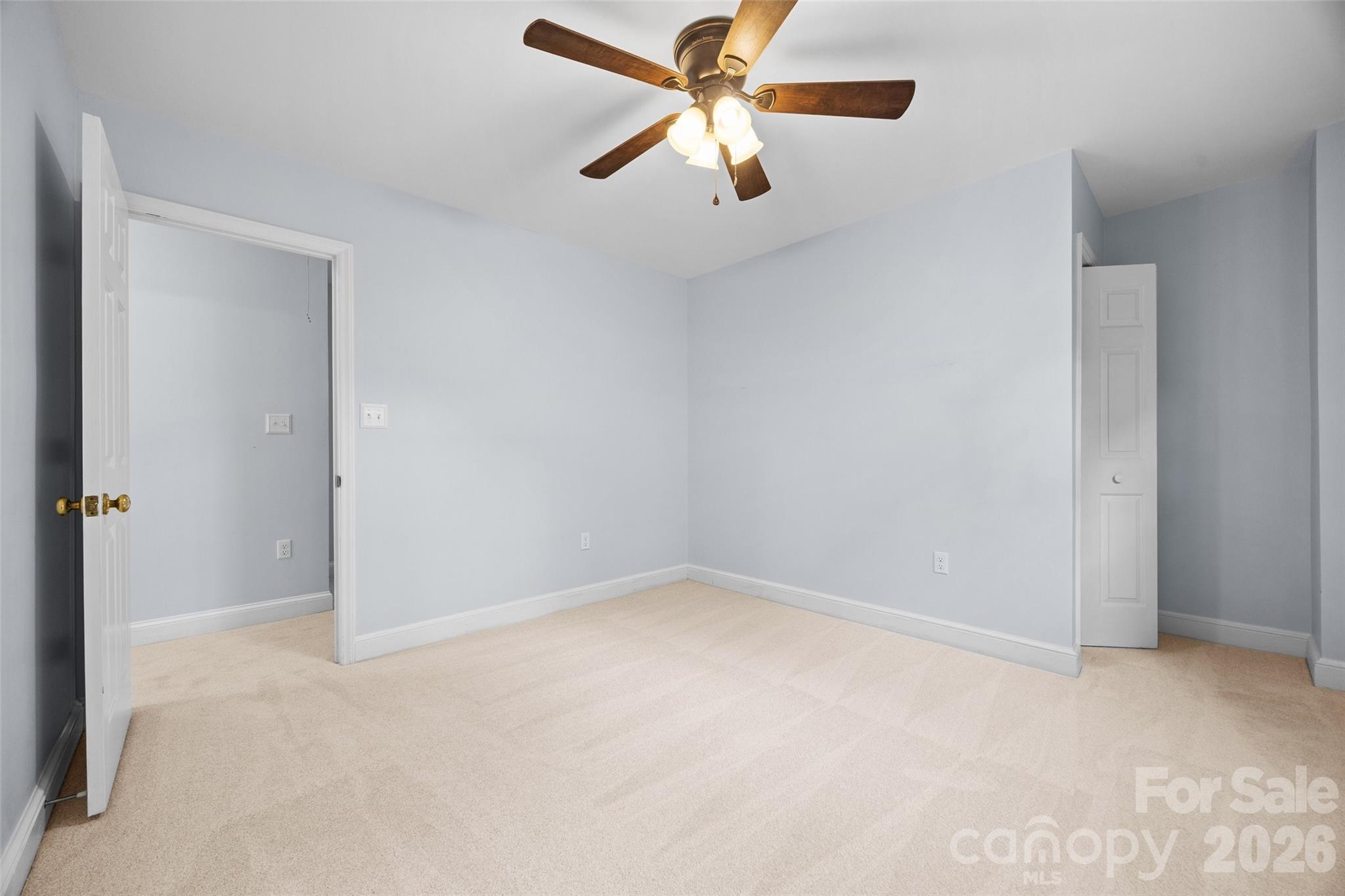 2115 E Providence Drive — Charlotte