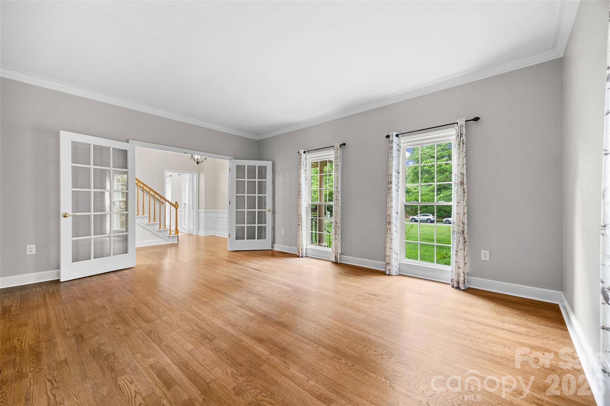 2115 E Providence Drive — Charlotte