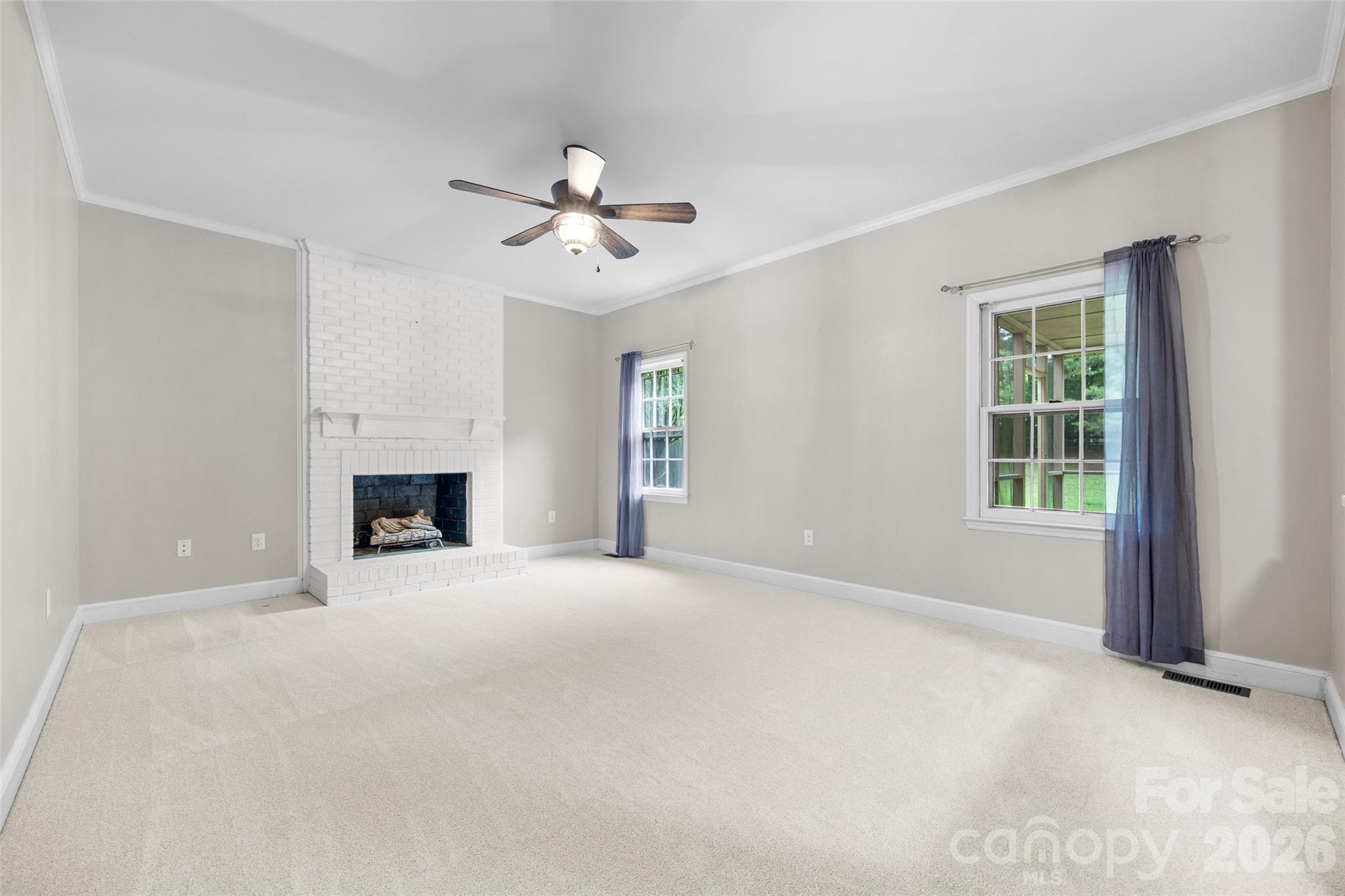 2115 E Providence Drive — Charlotte