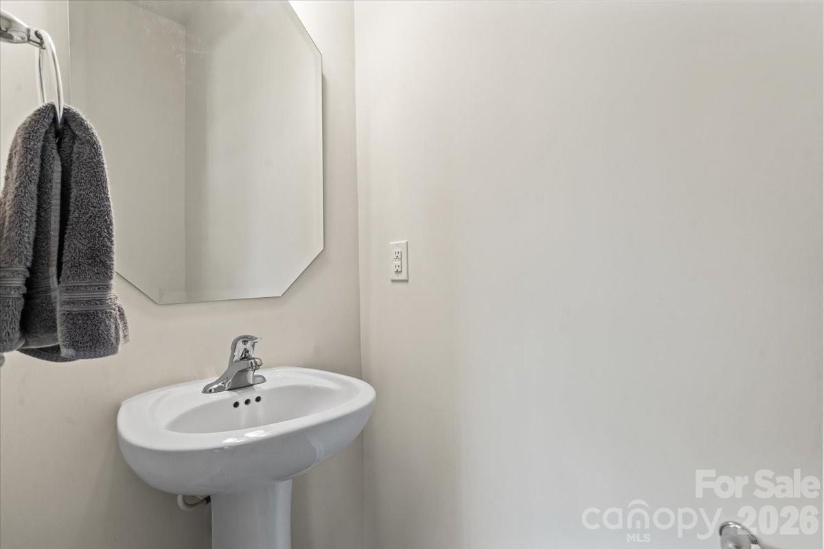 4529 Iron Oak Lane — Charlotte