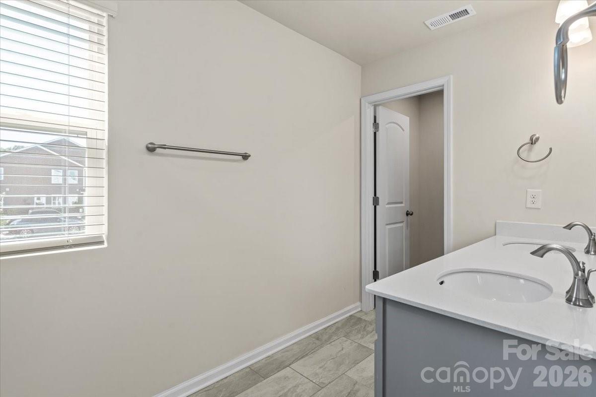 4529 Iron Oak Lane — Charlotte