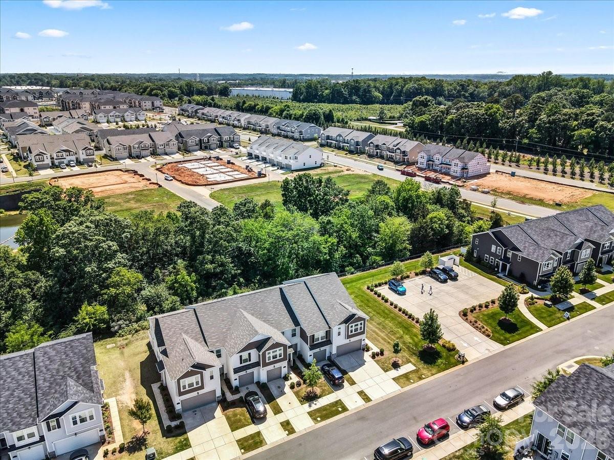 4529 Iron Oak Lane — Charlotte