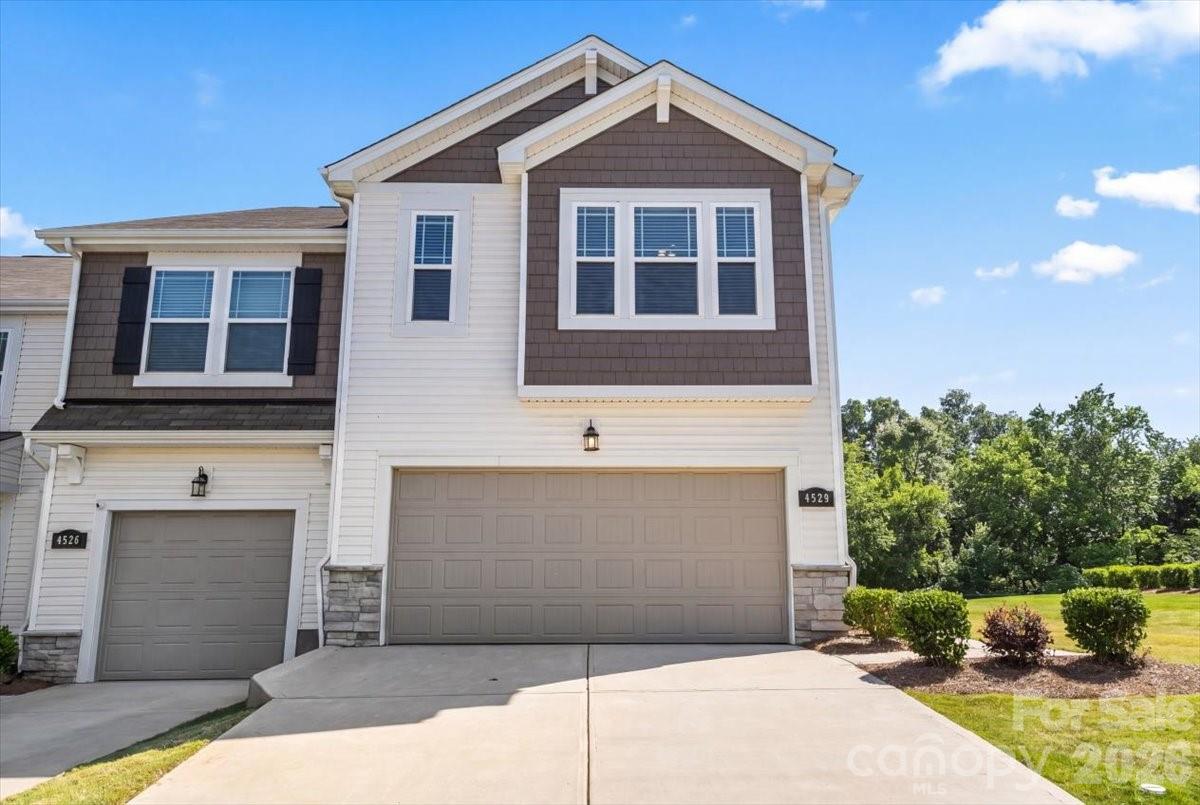 4529 Iron Oak Lane — Charlotte
