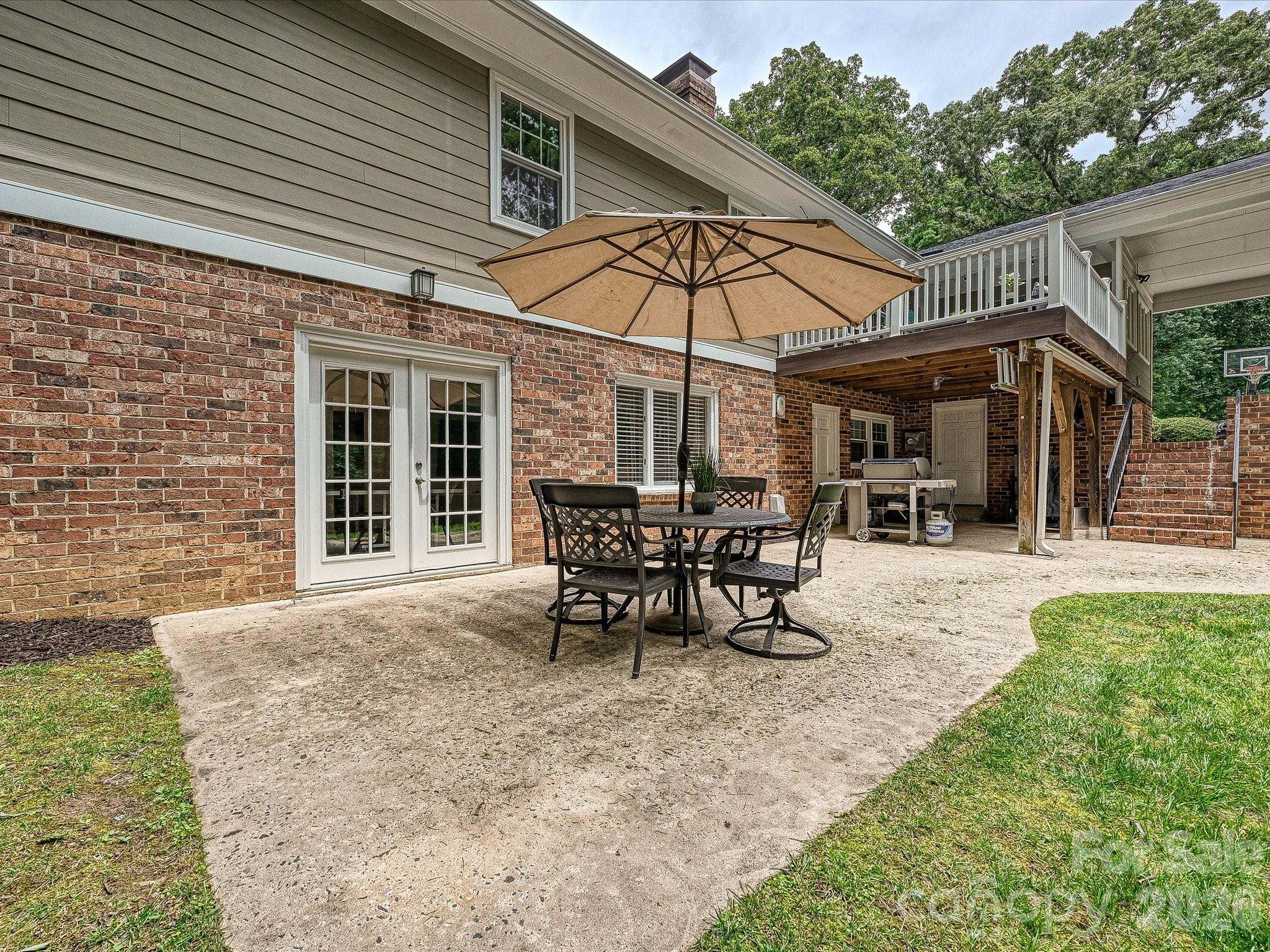 327 Whitestone Road — Charlotte