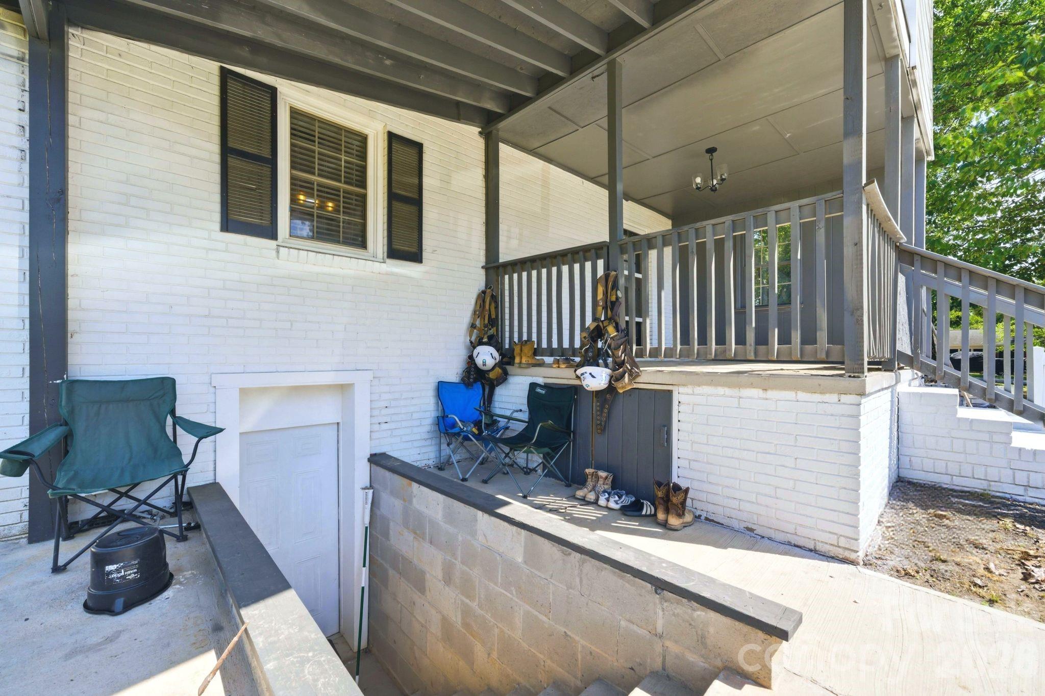 701 E Iowa Avenue — Bessemer City
