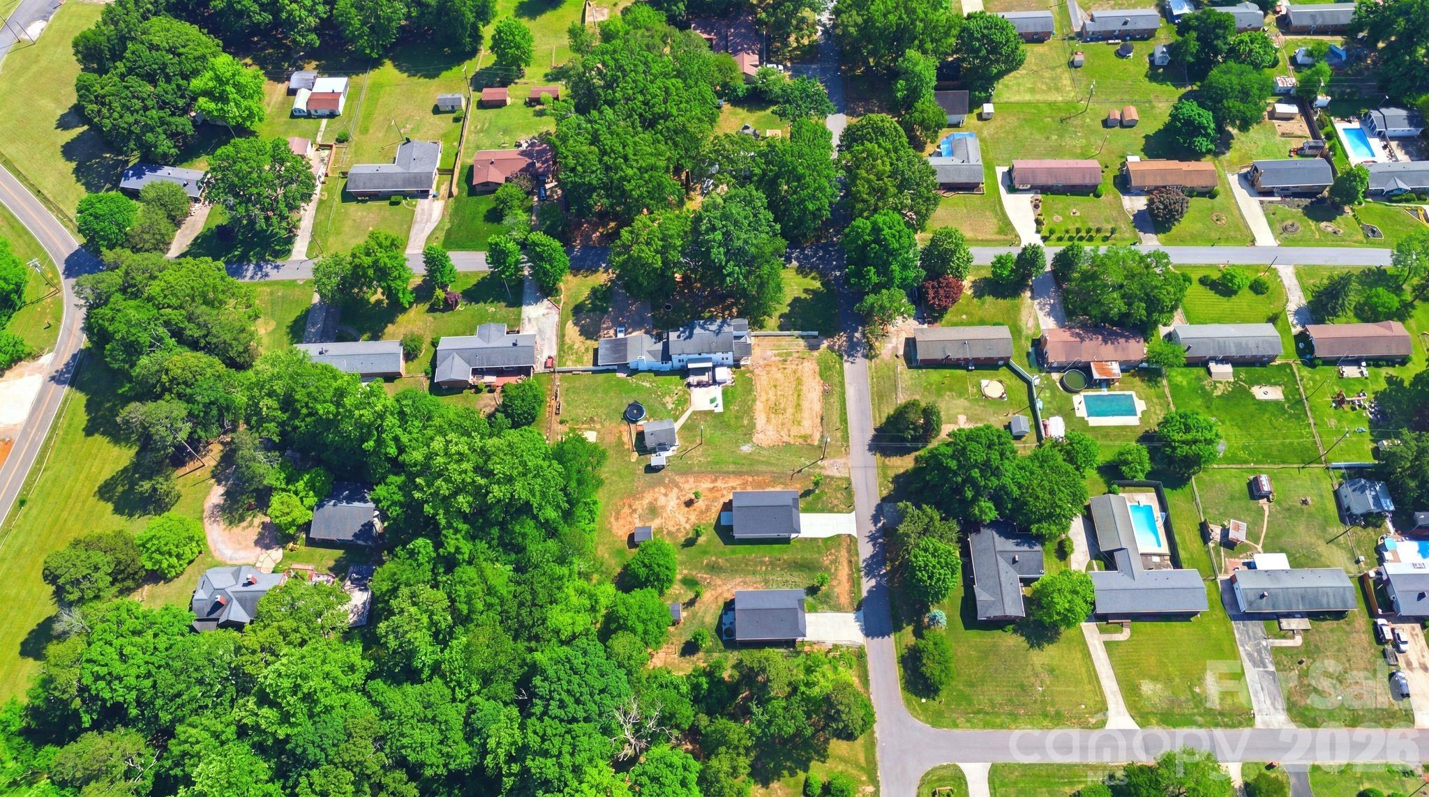 701 E Iowa Avenue — Bessemer City