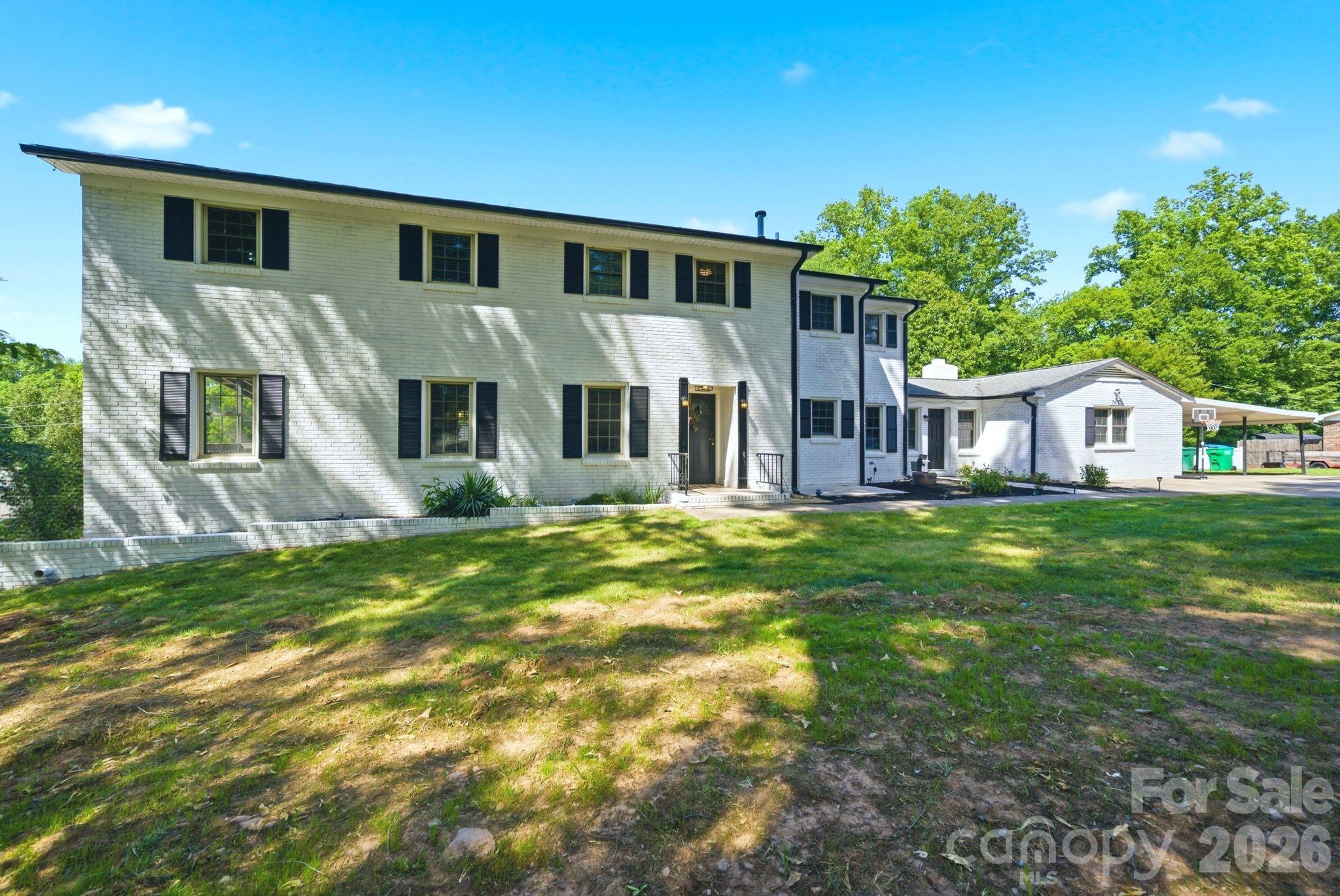 701 E Iowa Avenue — Bessemer City