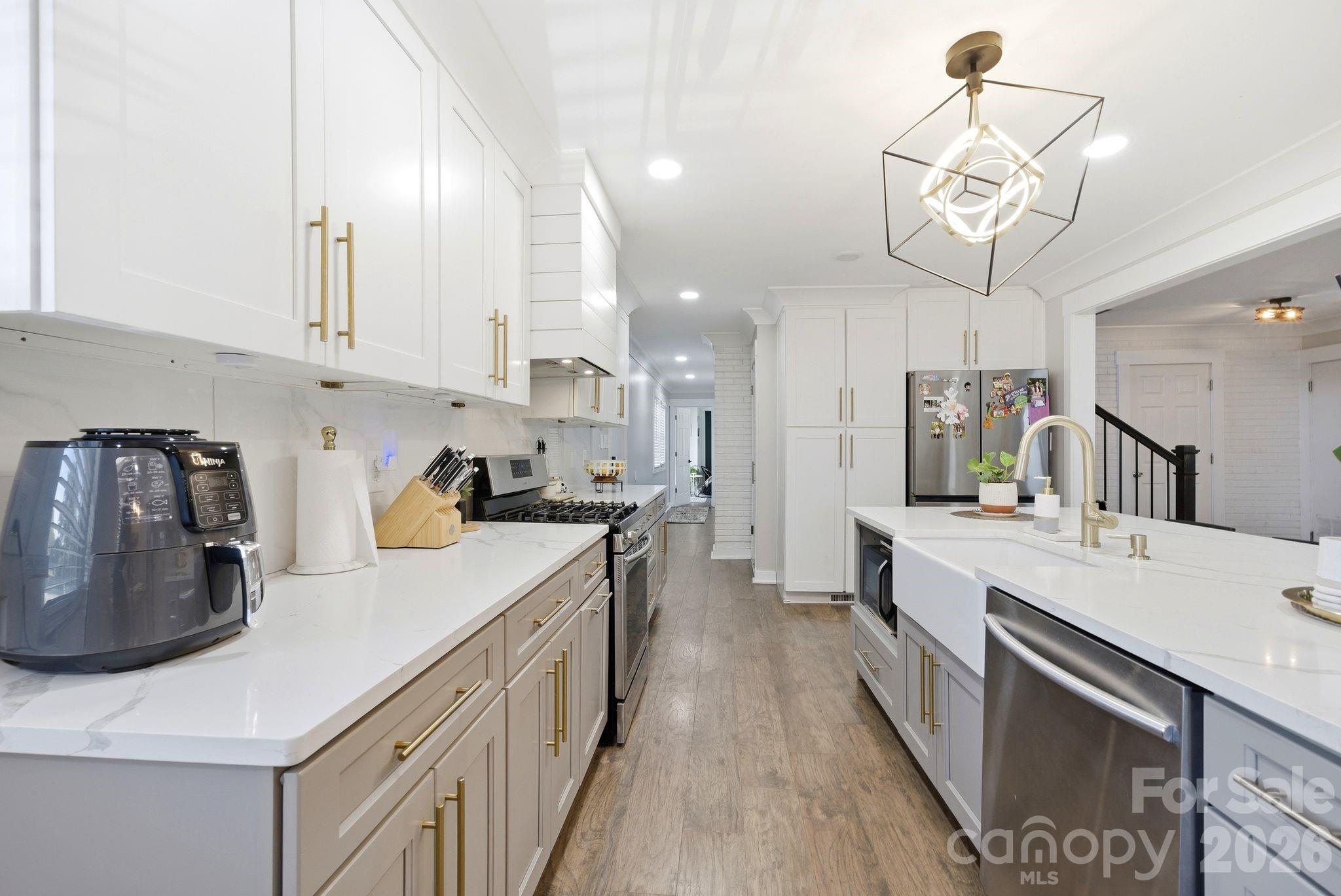701 E Iowa Avenue — Bessemer City