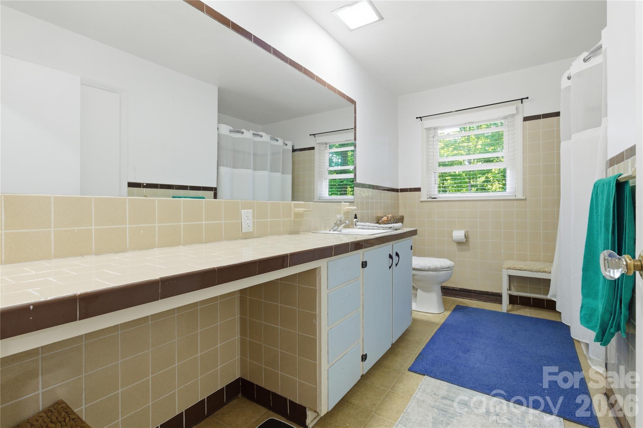 4411 US 221 Highway — Forest City