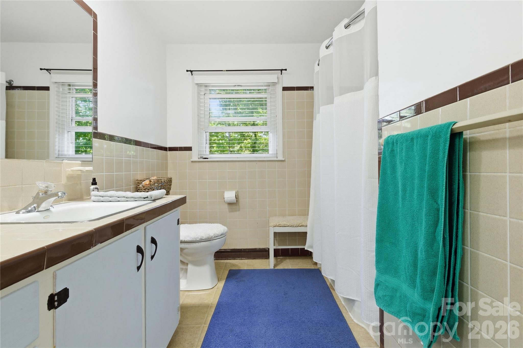 4411 US 221 Highway — Forest City
