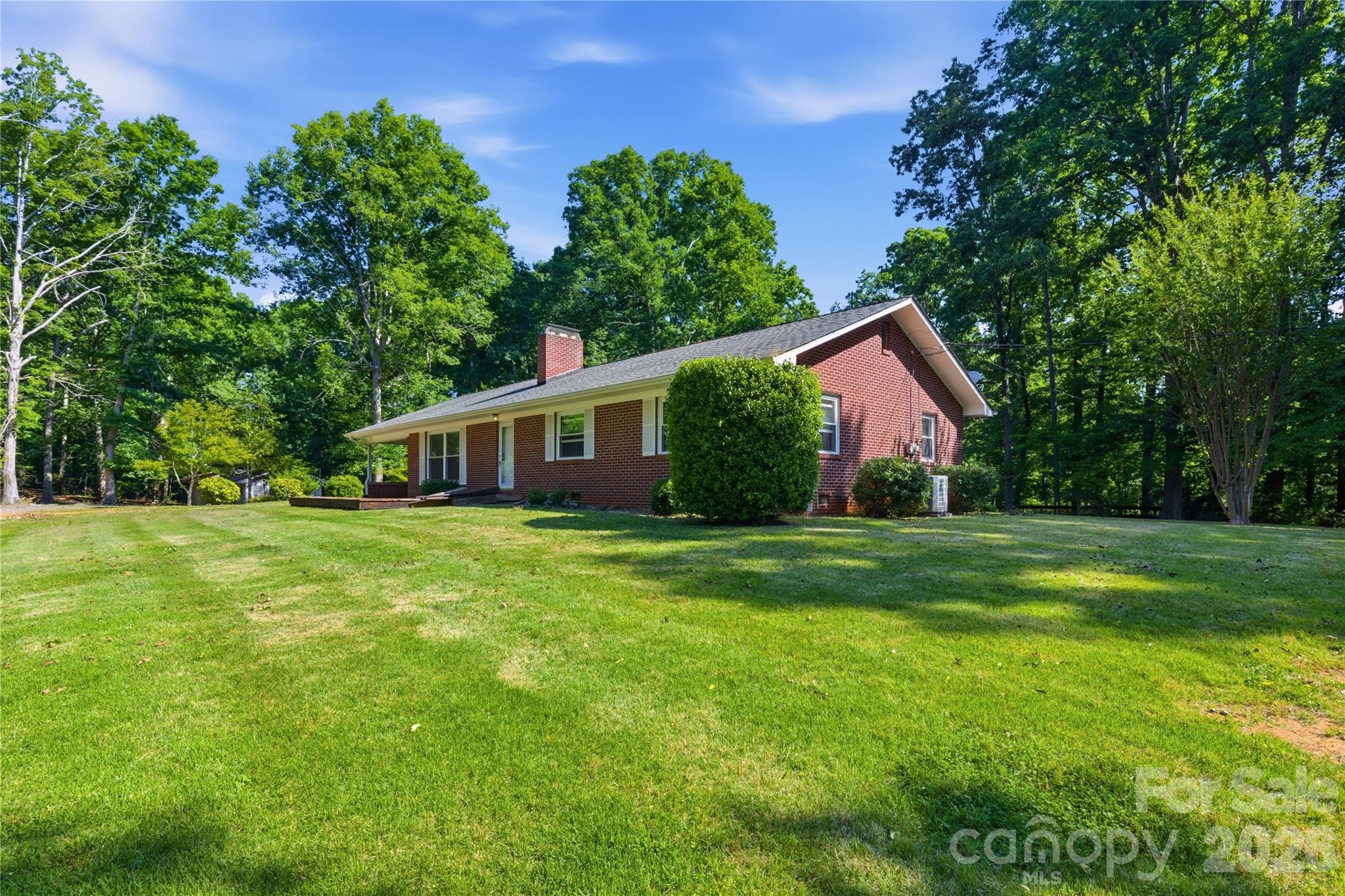 4411 US 221 Highway — Forest City