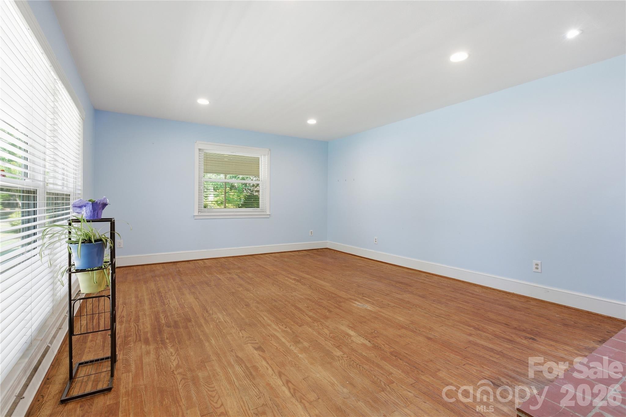 4411 US 221 Highway — Forest City
