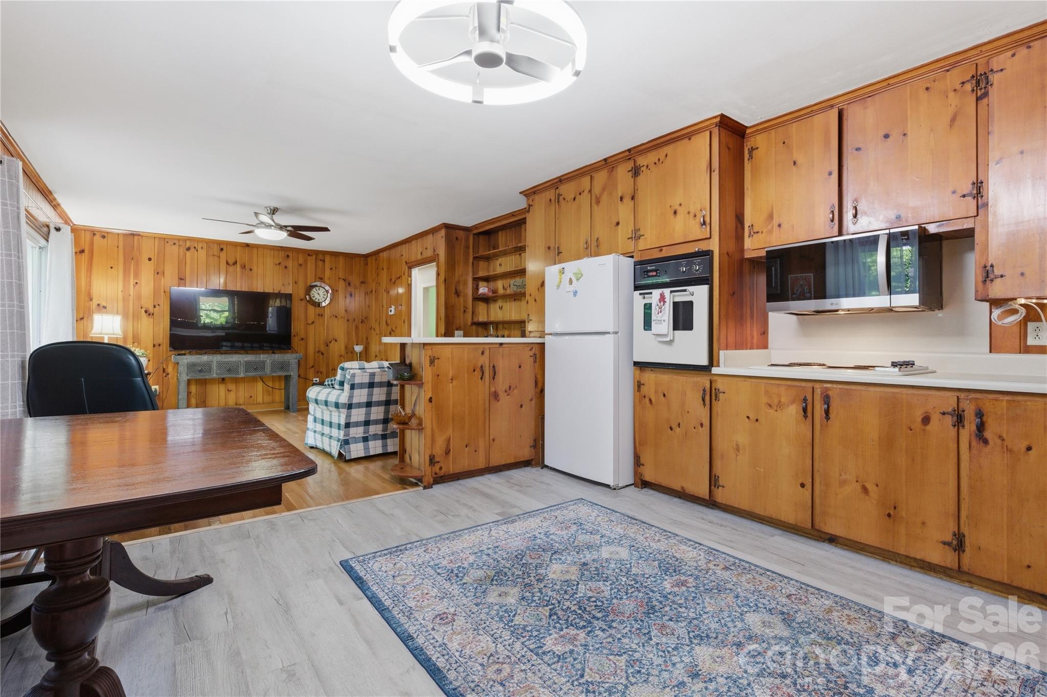 4411 US 221 Highway — Forest City