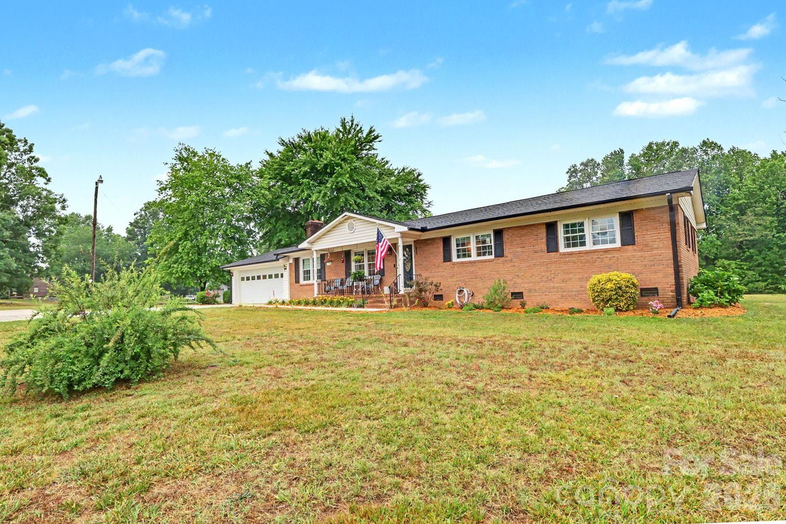 1070 Legion Club Road — Salisbury
