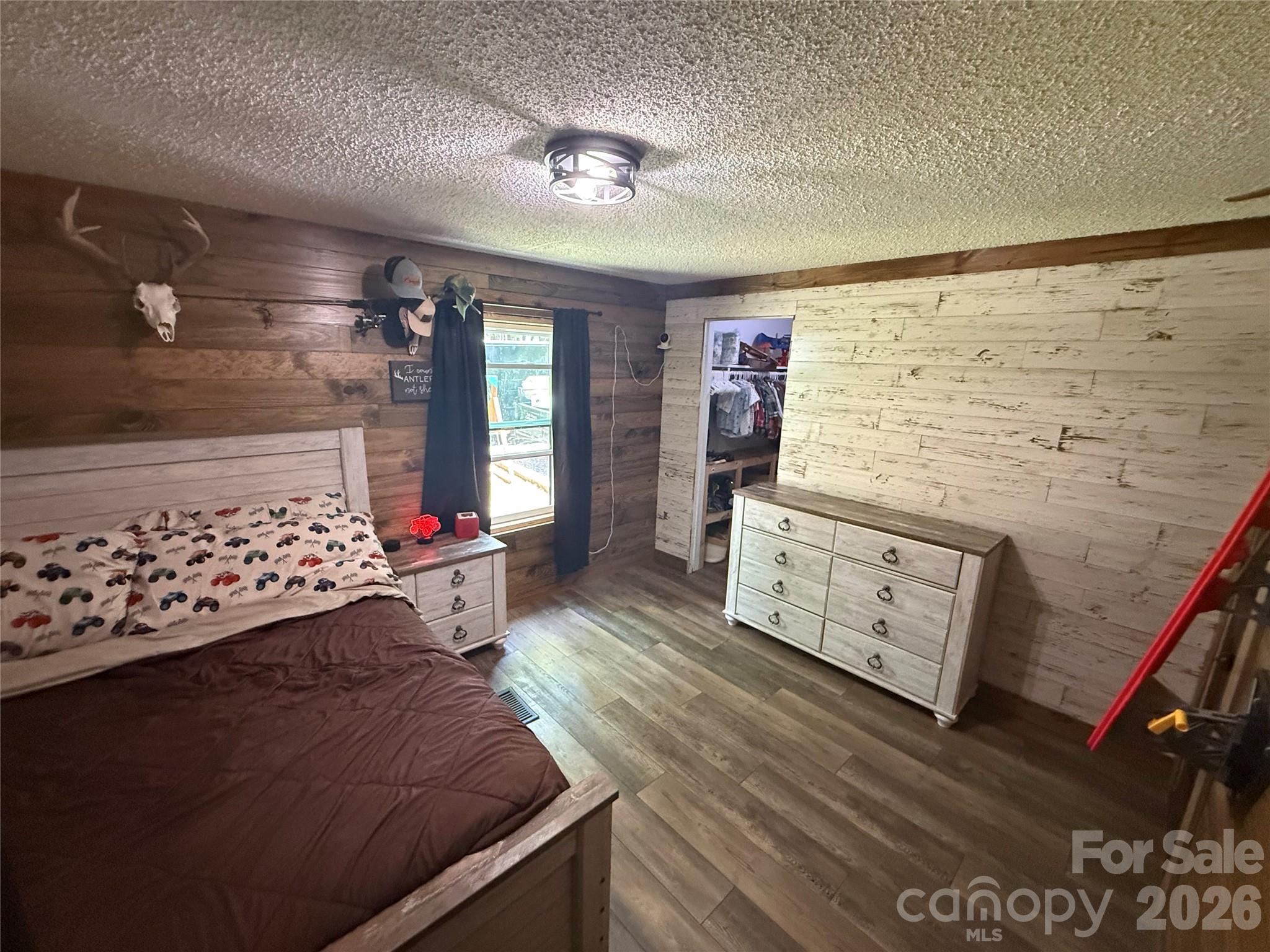 71 Ledford Ridge Lane — Bakersville
