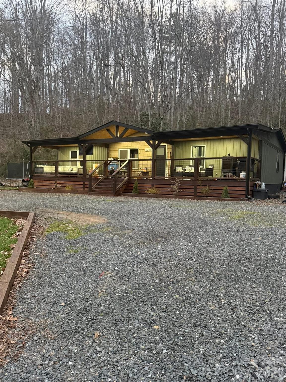 71 Ledford Ridge Lane — Bakersville