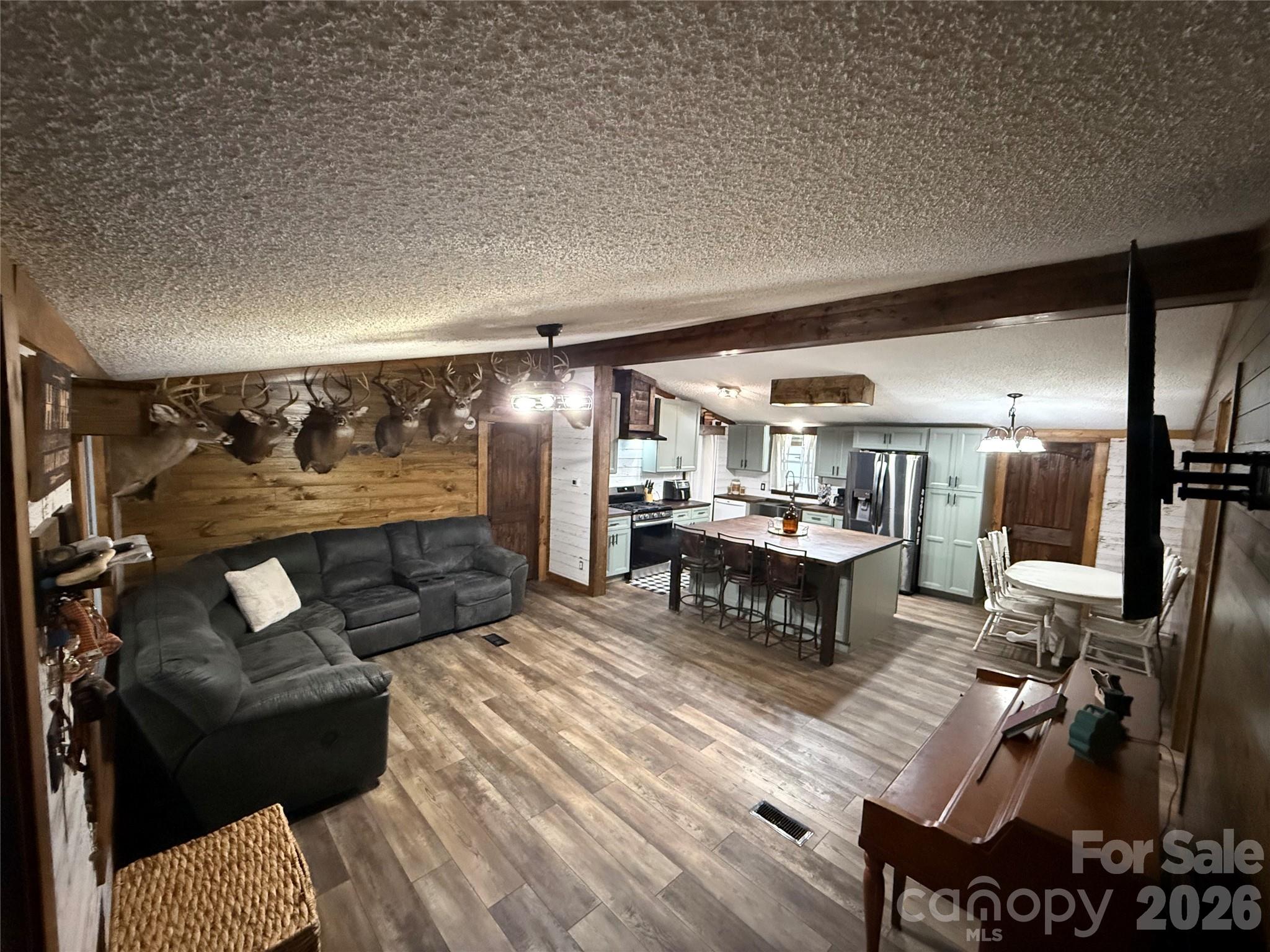 71 Ledford Ridge Lane — Bakersville