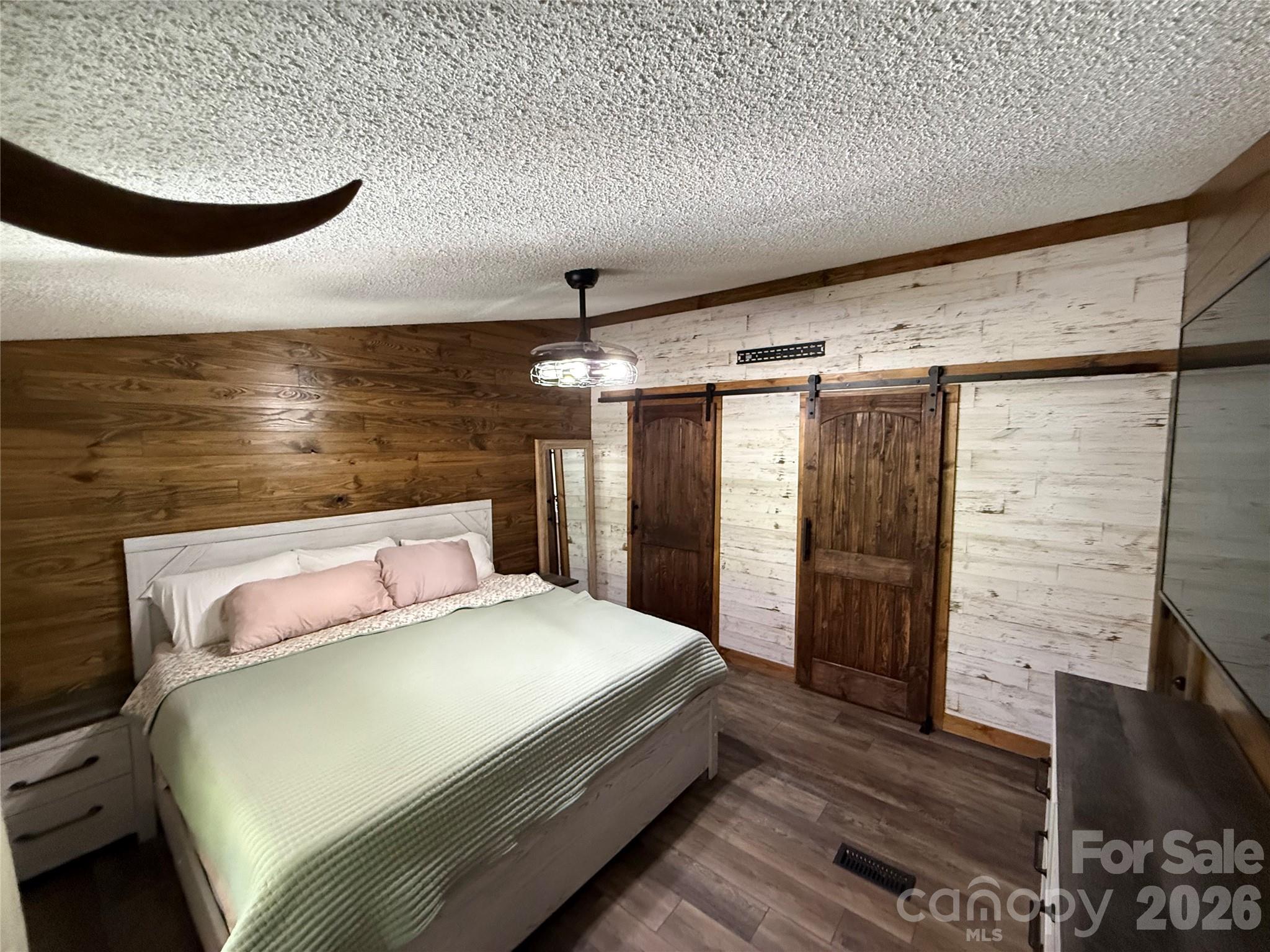 71 Ledford Ridge Lane — Bakersville