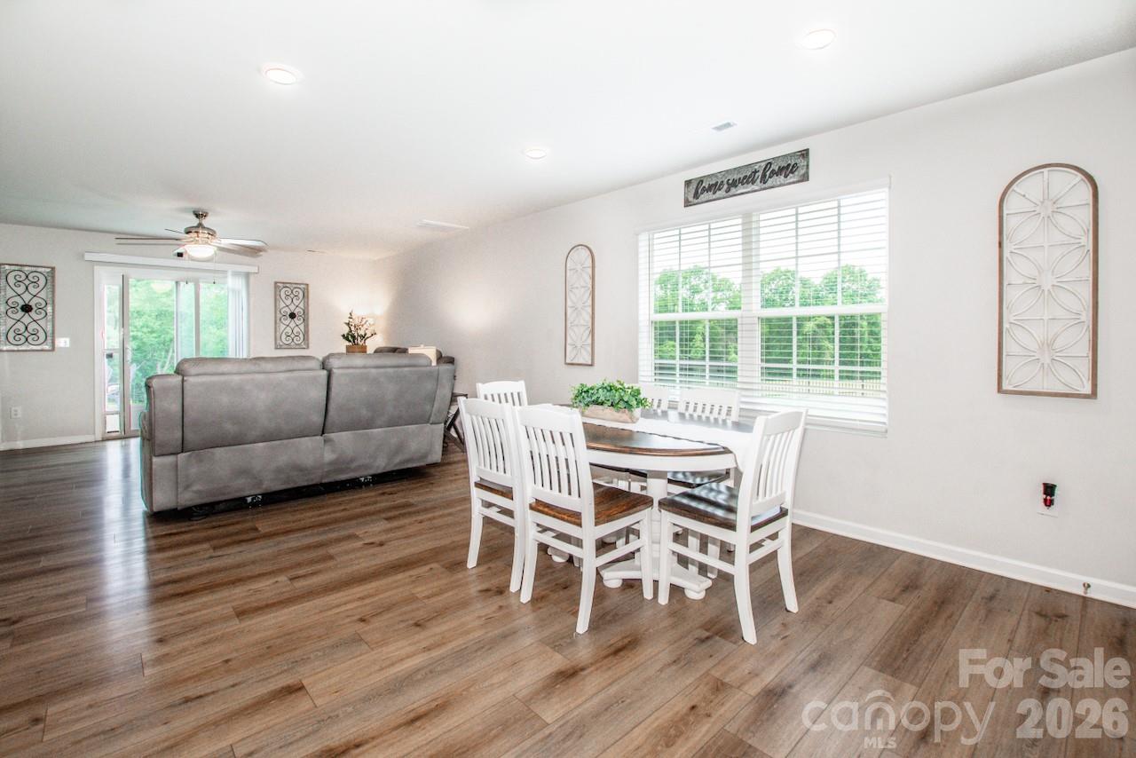 5189 Duck Lane — Catawba