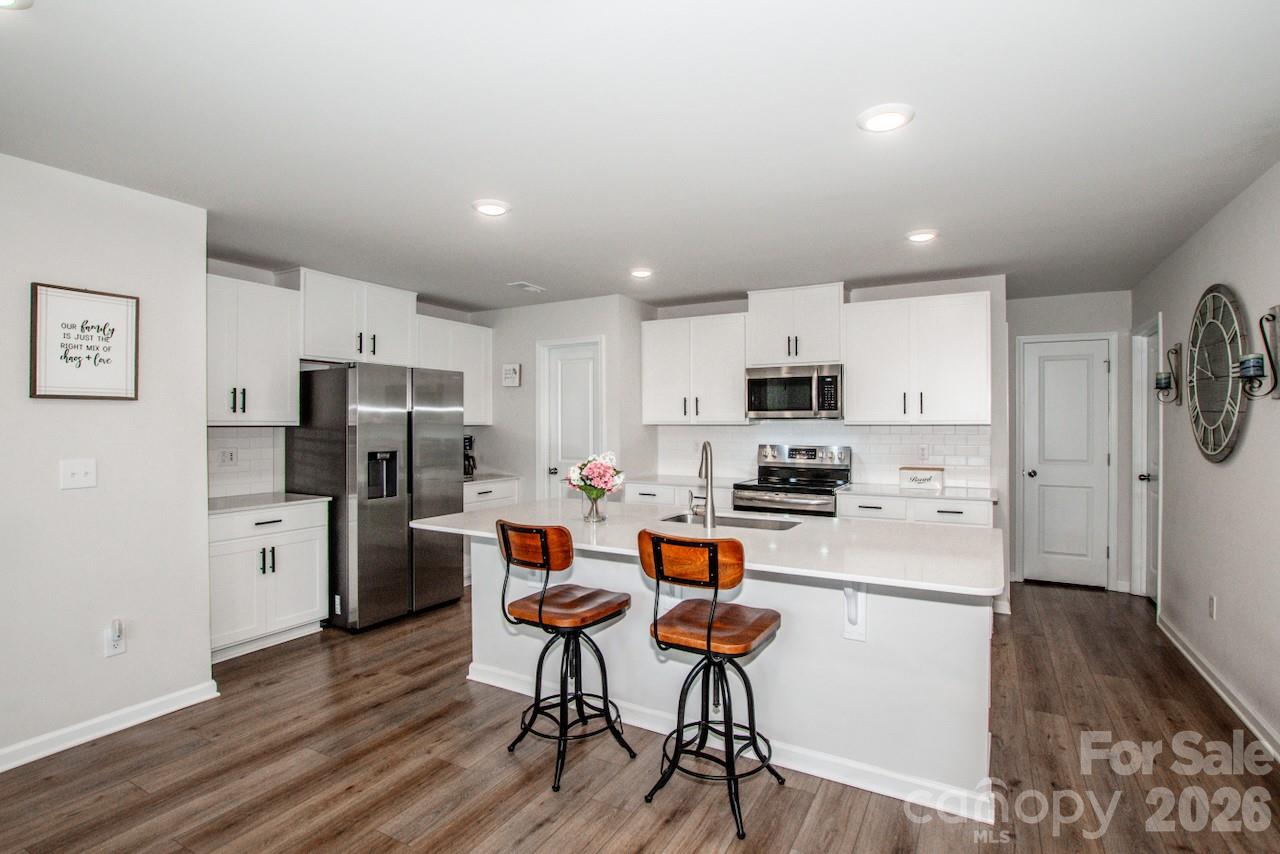 5189 Duck Lane — Catawba