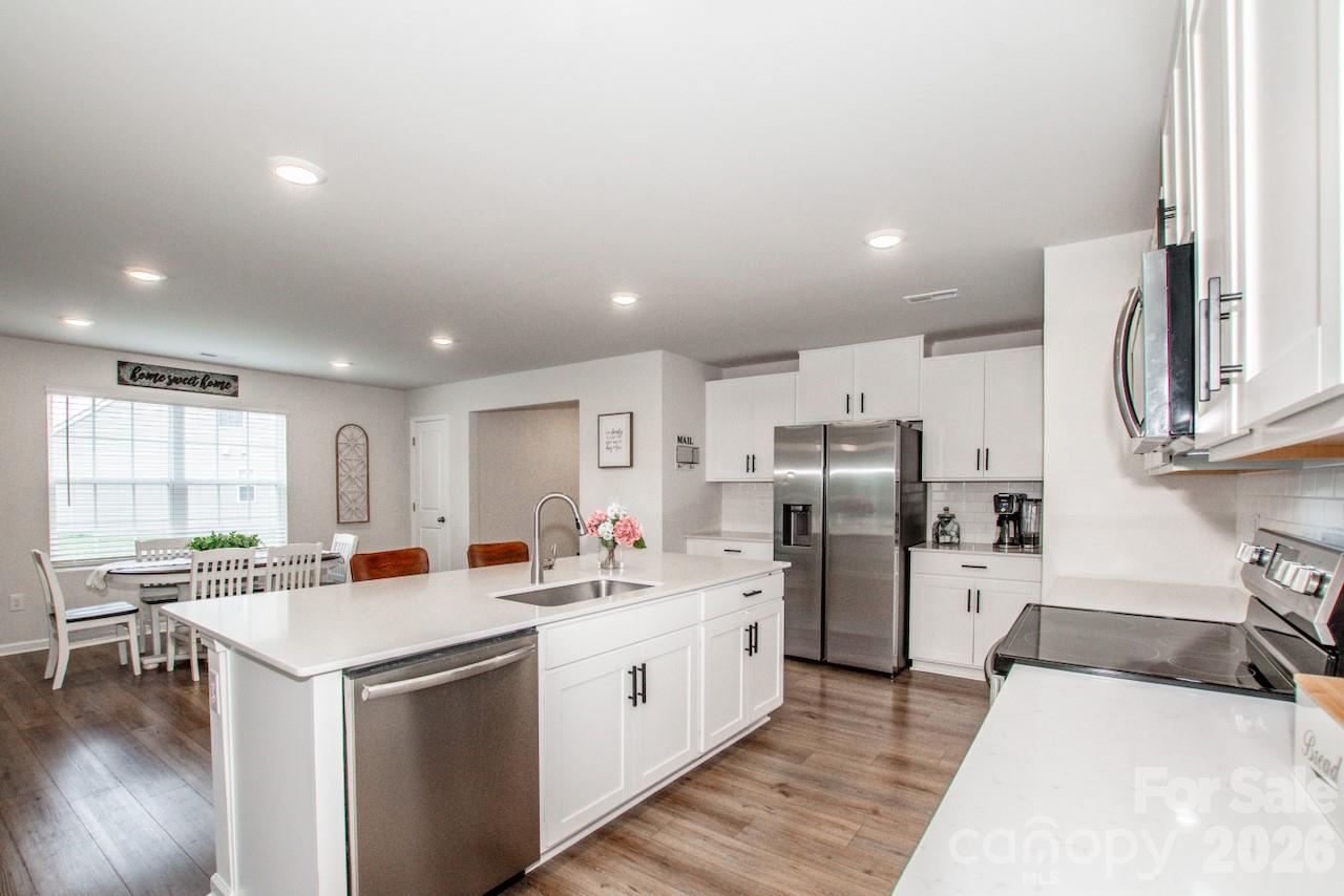 5189 Duck Lane — Catawba