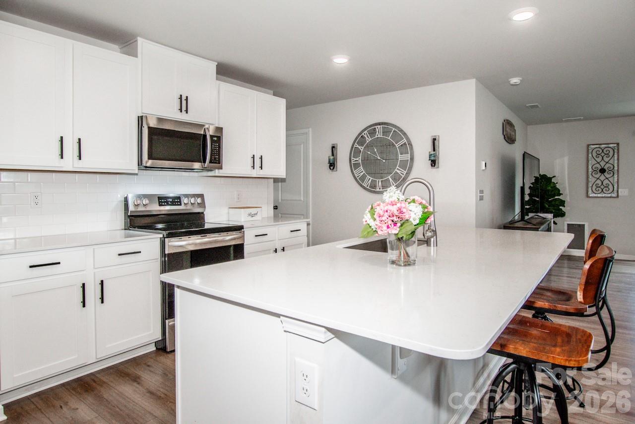 5189 Duck Lane — Catawba