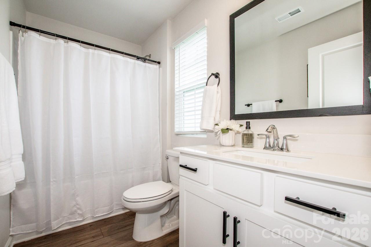 5189 Duck Lane — Catawba