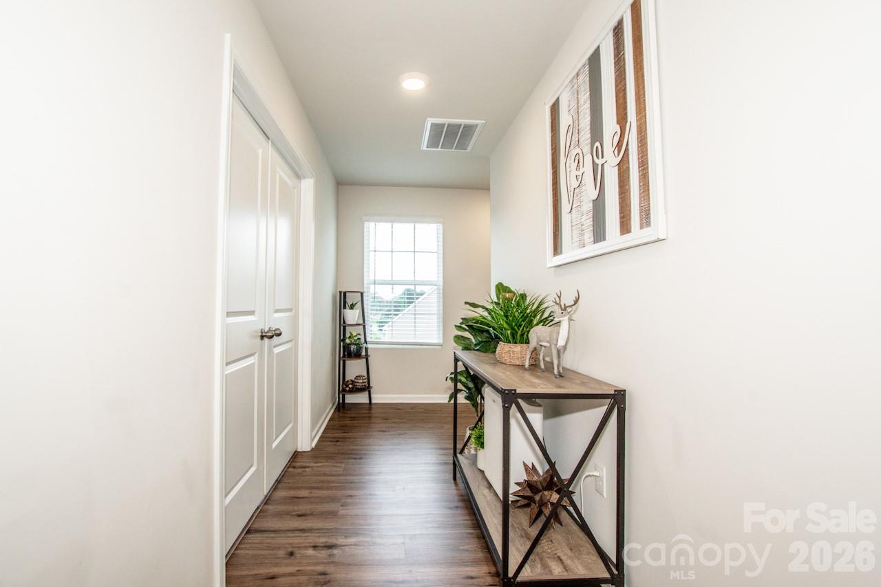5189 Duck Lane — Catawba